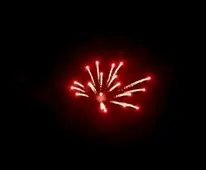 Efect de artificii Crossette (Crossette) vazut pe cerul noptii